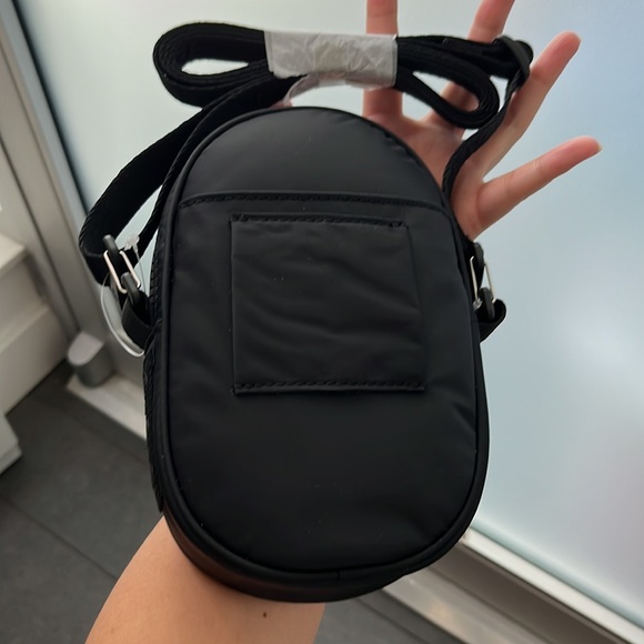 Lululemon crossbody bag team canada future legacy - Picture 2 of 2